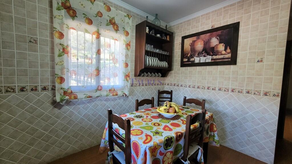 Villa for Sale in Sayalonga