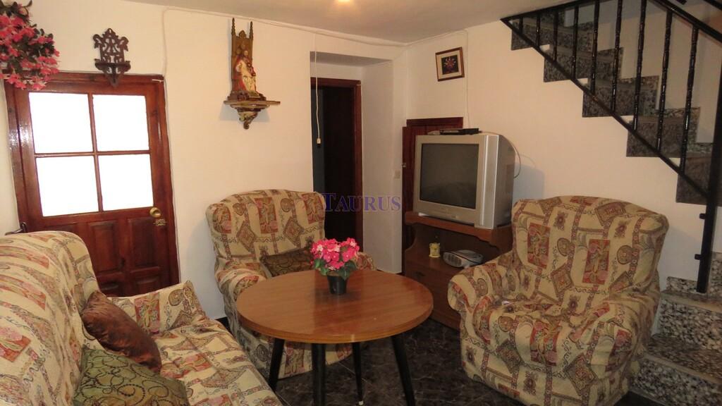 House for Sale in Canillas de Albaida