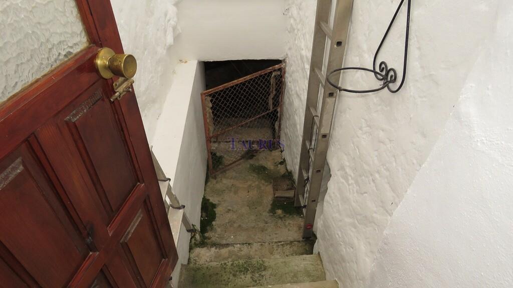 House for Sale in Canillas de Albaida