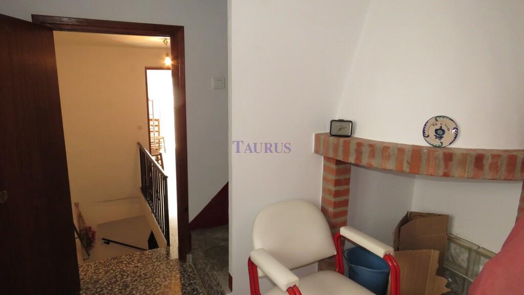 House for Sale in Canillas de Albaida