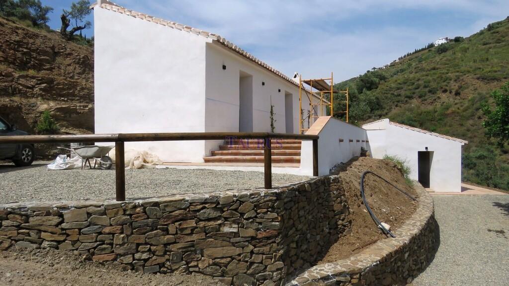 Country Property for Sale in Cómpeta