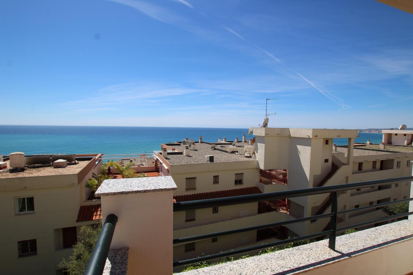 Flat for Sale in Benalmádena