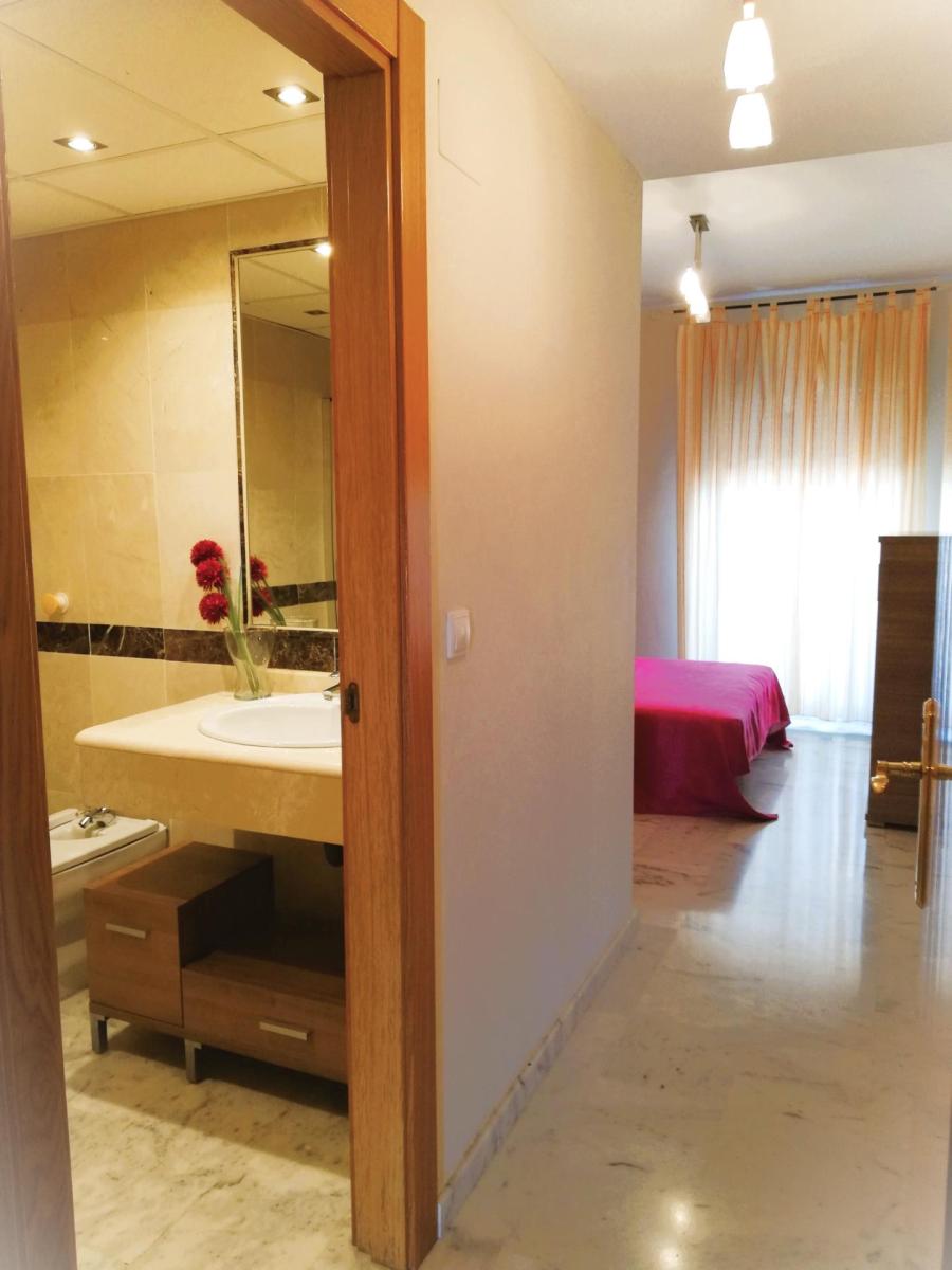 Flat for Sale in Benalmádena