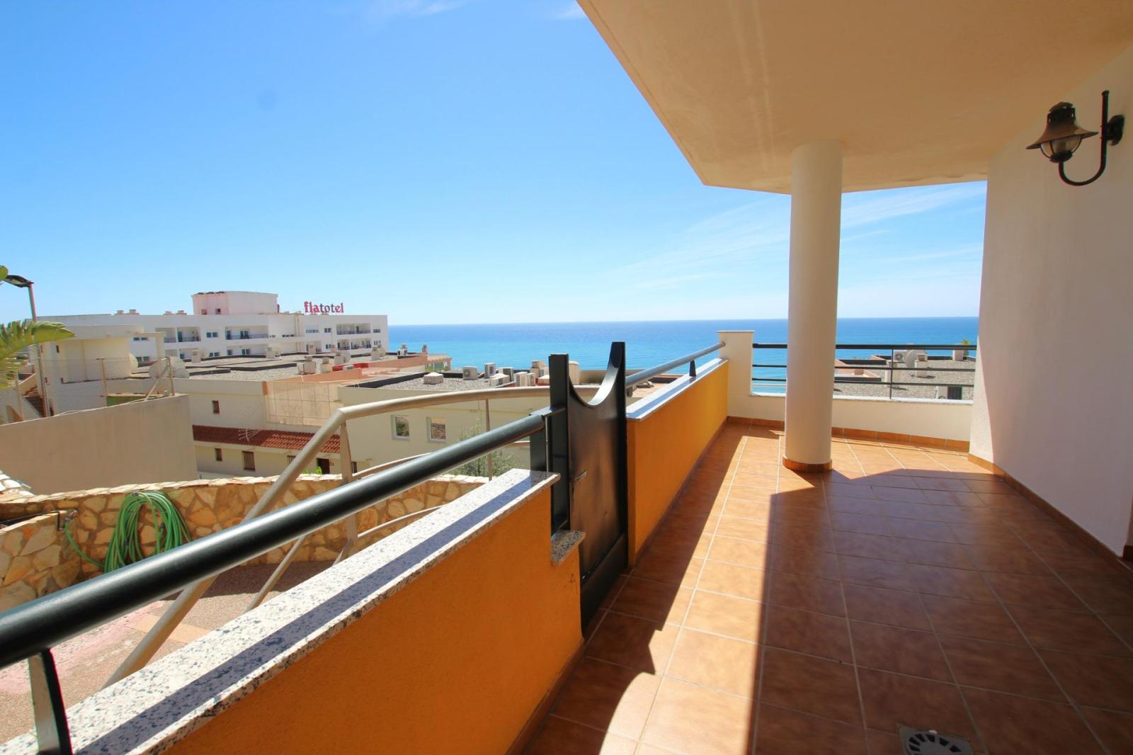 Flat for Sale in Benalmádena