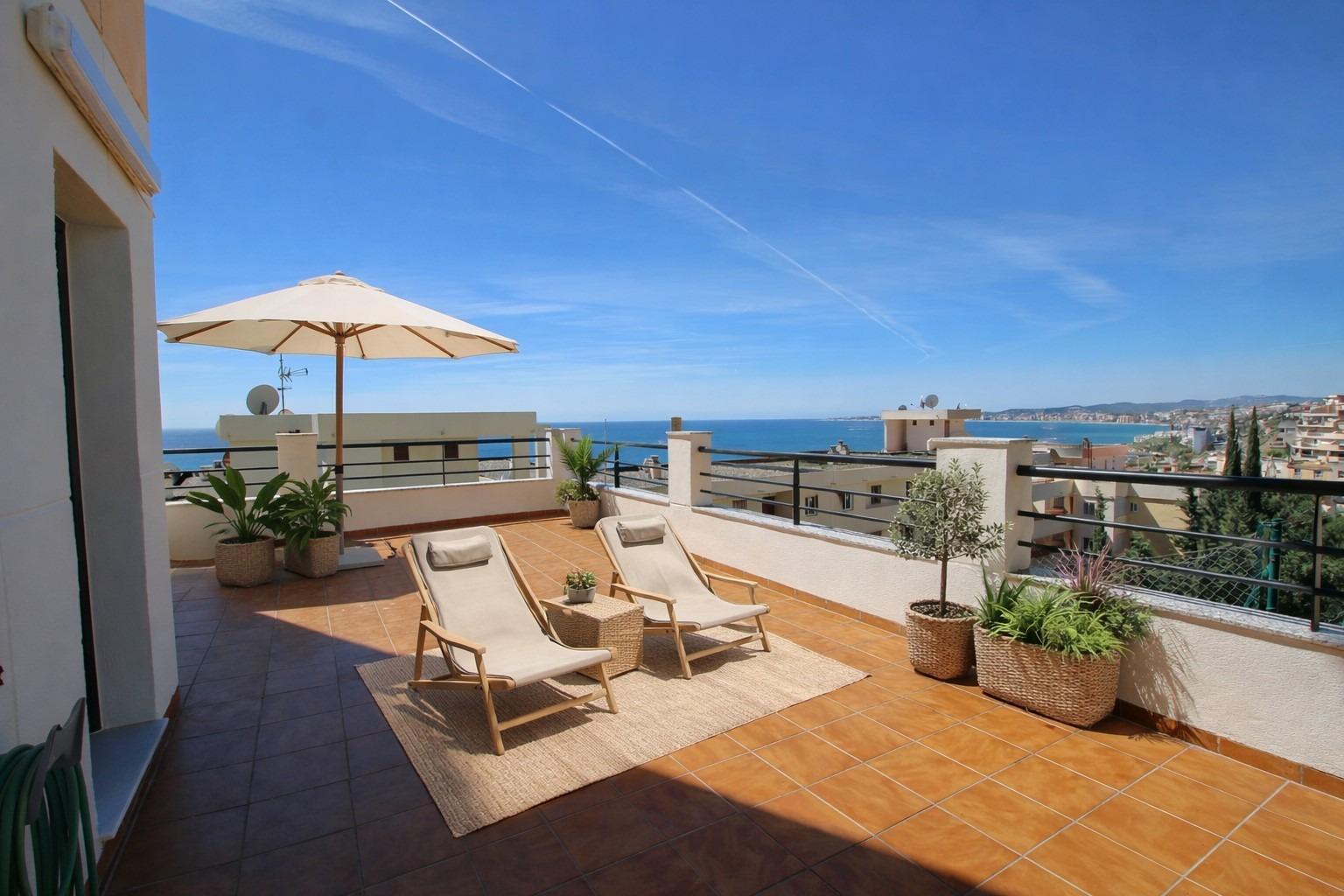 Flat for Sale in Benalmádena