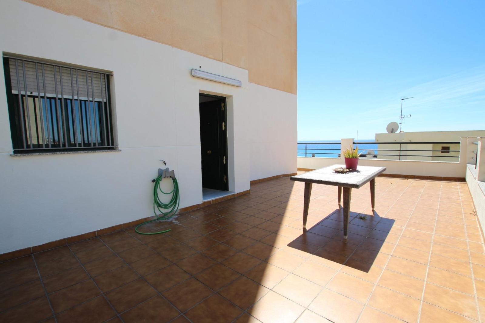Flat for Sale in Benalmádena