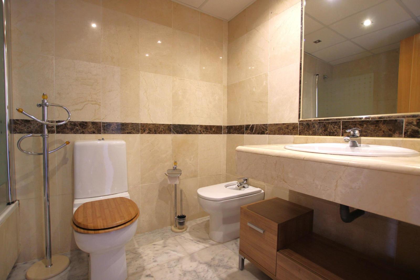 Flat for Sale in Benalmádena