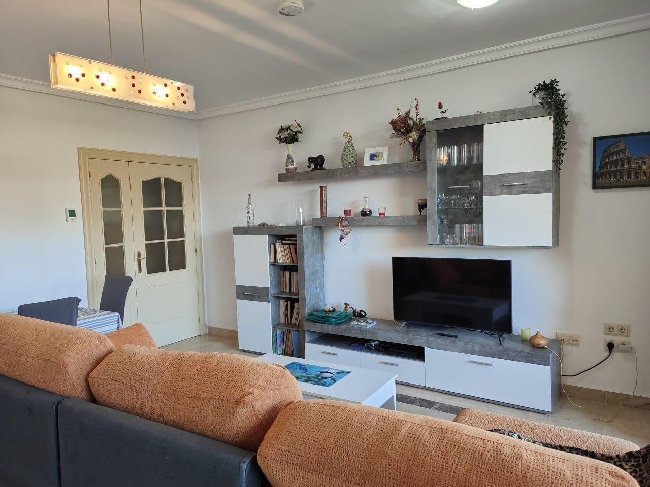 Flat for Sale in Benalmádena