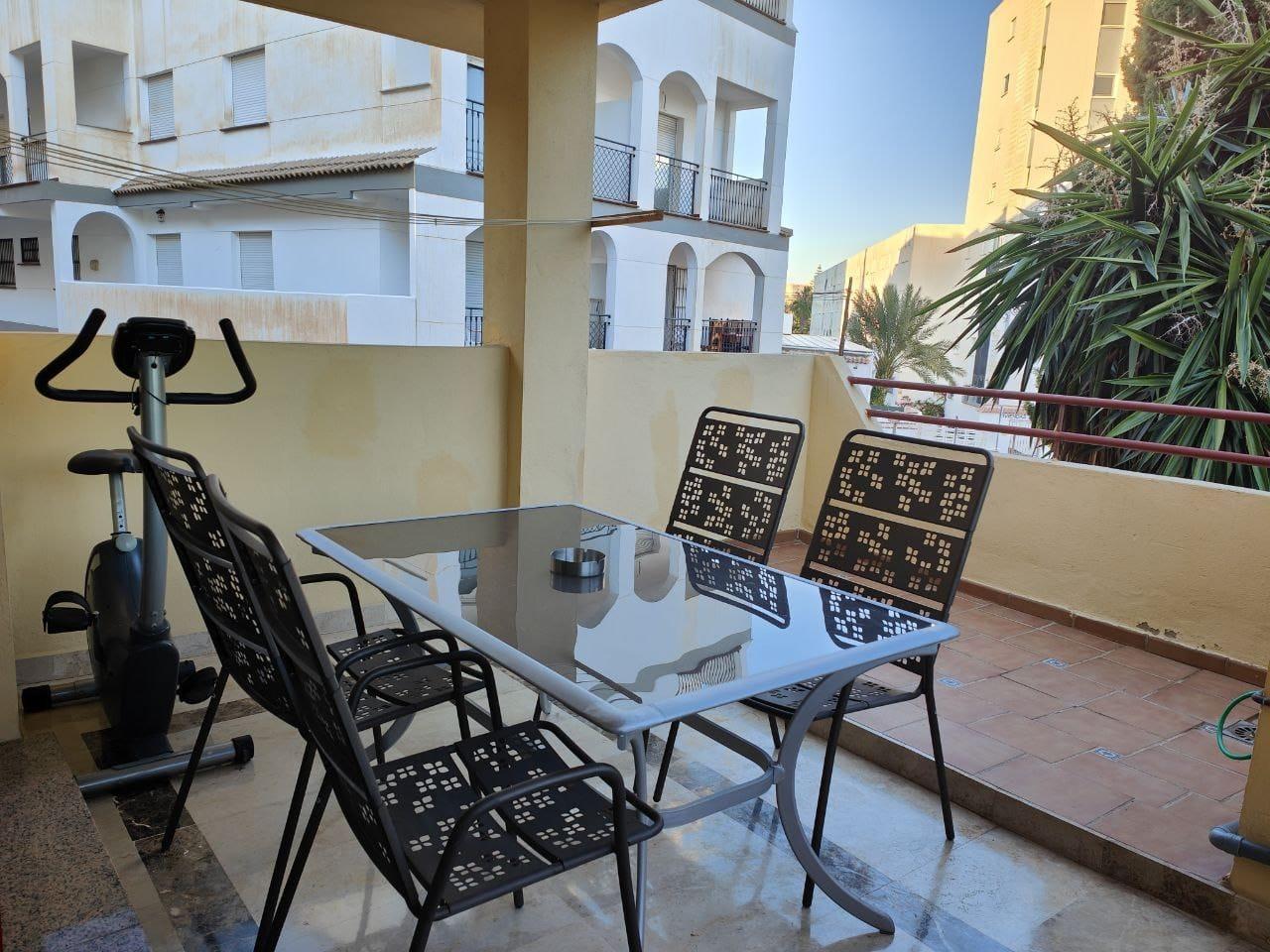 Flat for Sale in Benalmádena