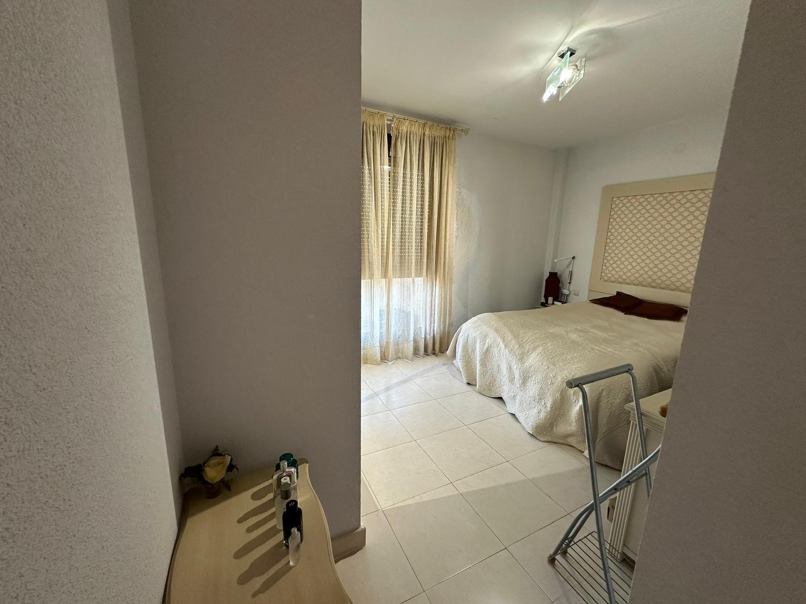 Flat for Sale in Benalmádena