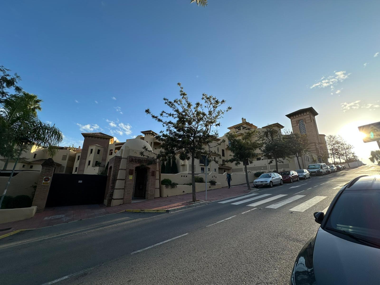 Flat for Sale in Benalmádena