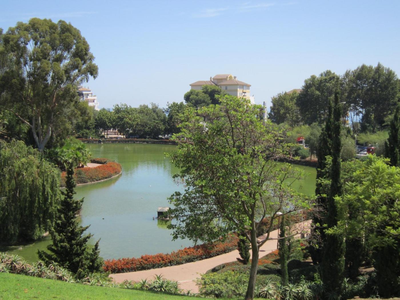 Premise for Rent in Benalmádena
