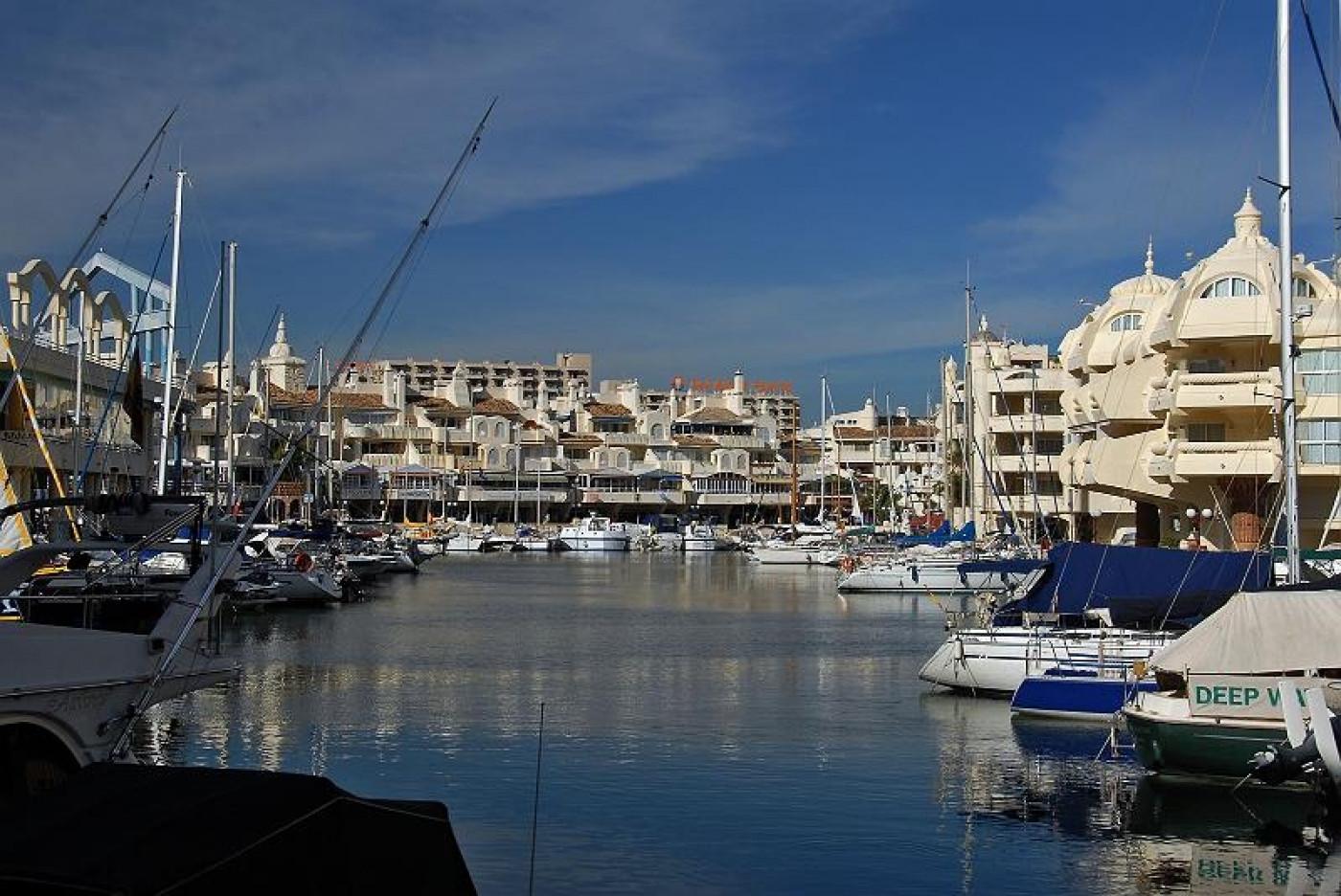 Premise for Rent in Benalmádena
