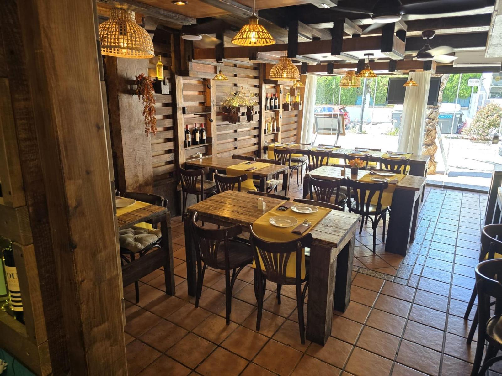 Premise for Rent in Benalmádena