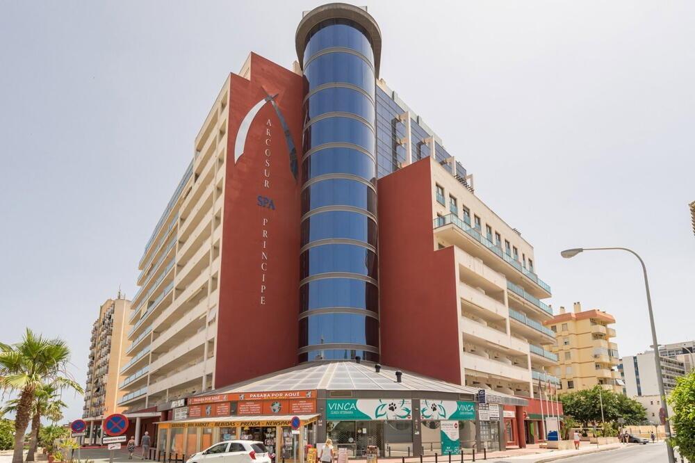 Garage for Rent in Benalmádena