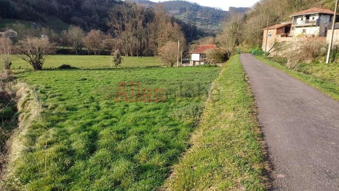 Parcela en Venta en Oviedo