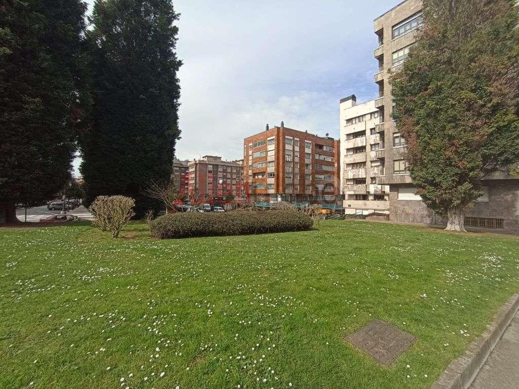 Piso en Venta en Oviedo