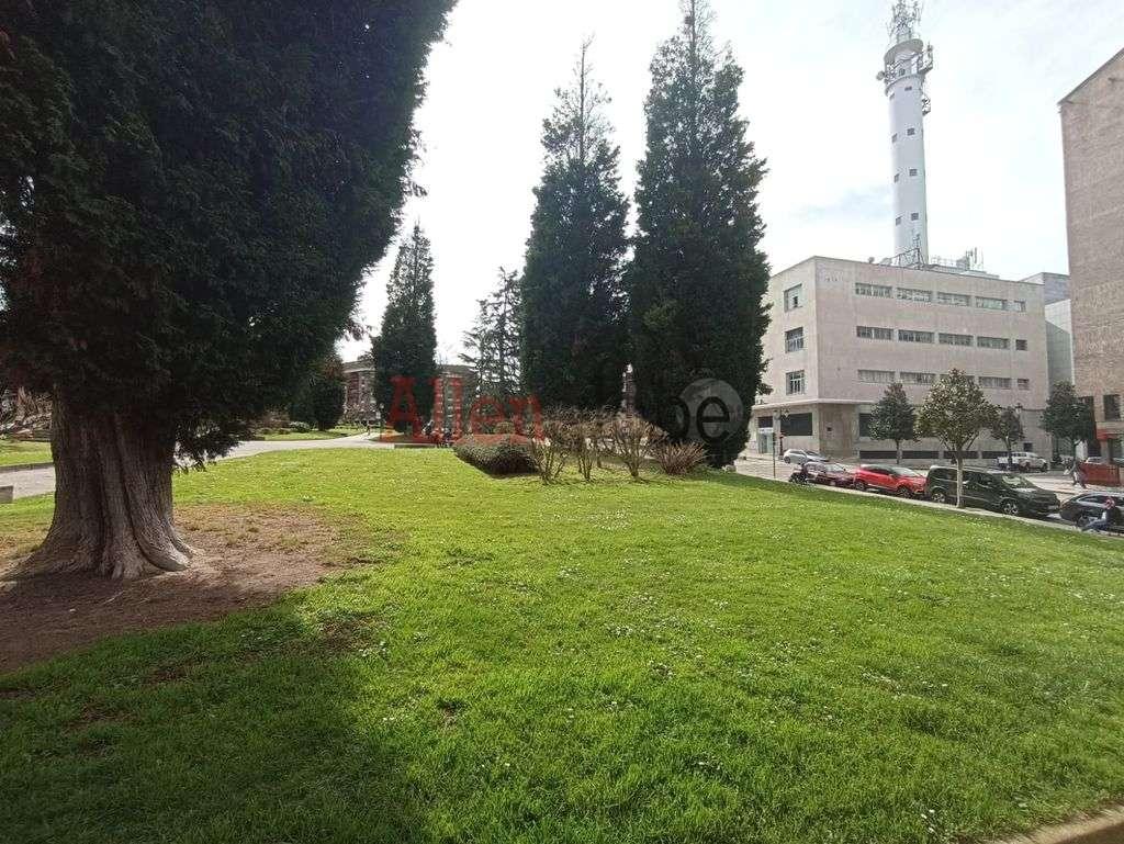 Piso en Venta en Oviedo