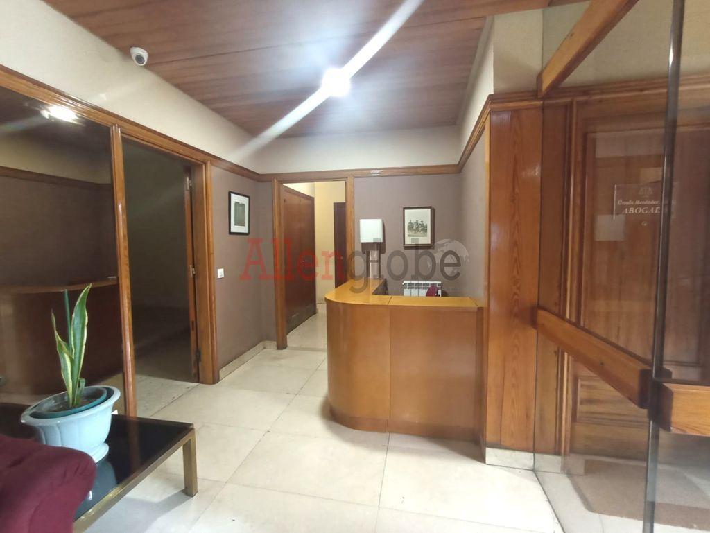 Piso en Venta en Oviedo