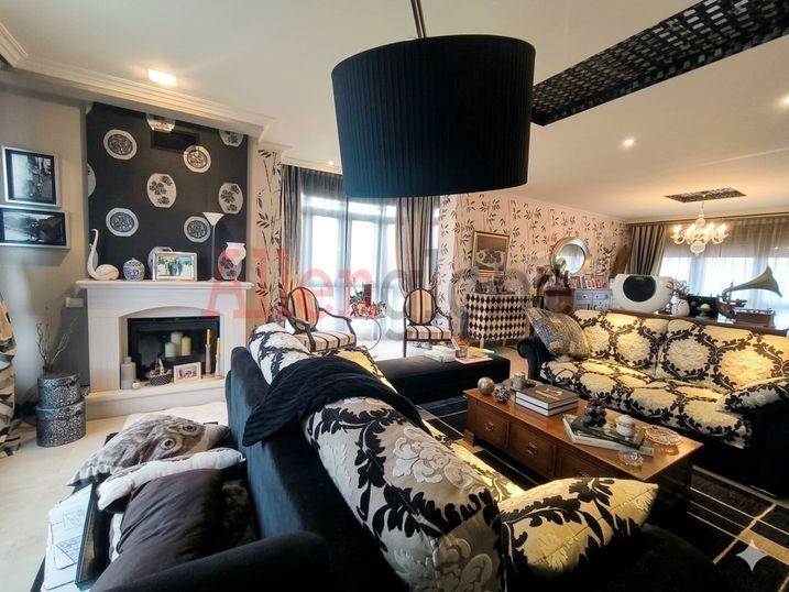 Chalet for Sale in Castrillón