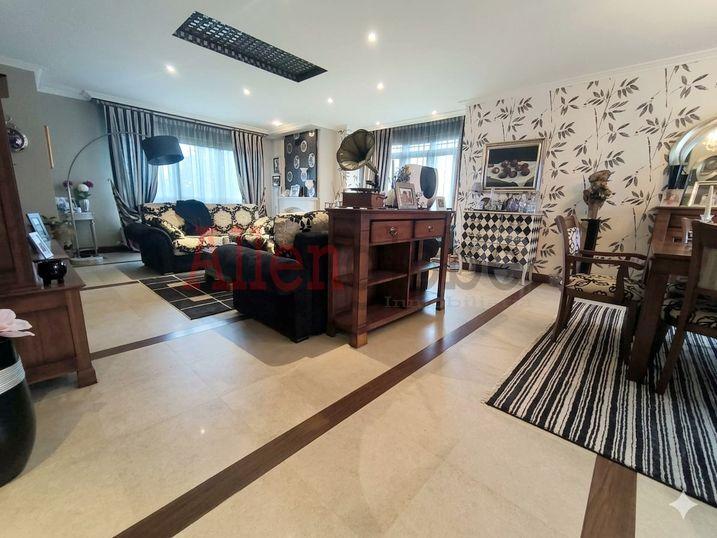 Chalet for Sale in Castrillón