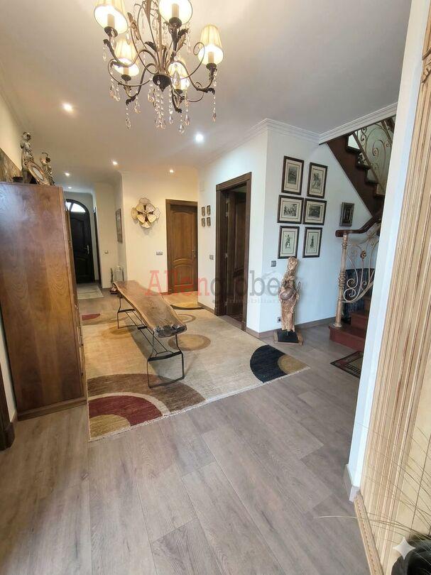 Chalet for Sale in Castrillón