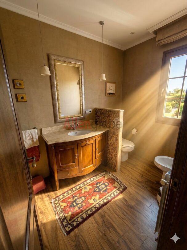 Chalet for Sale in Castrillón
