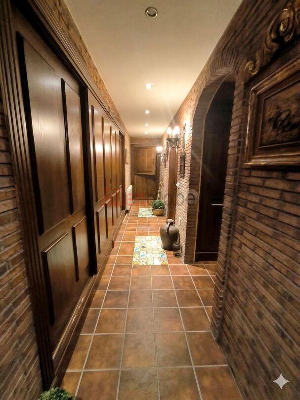 Chalet for Sale in Castrillón