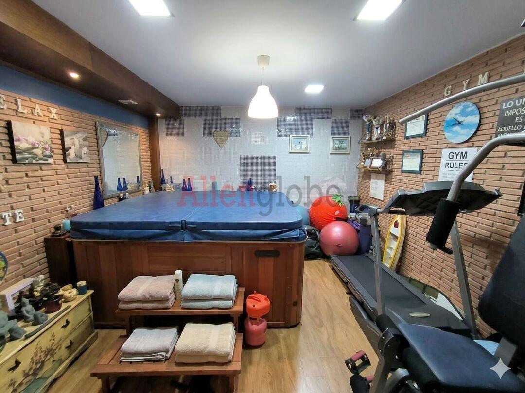 Chalet for Sale in Castrillón