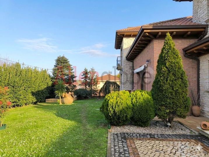 Chalet for Sale in Castrillón