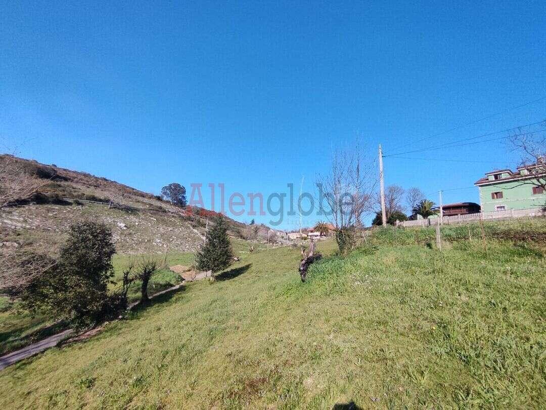 Parcela en Venta en Las Regueras