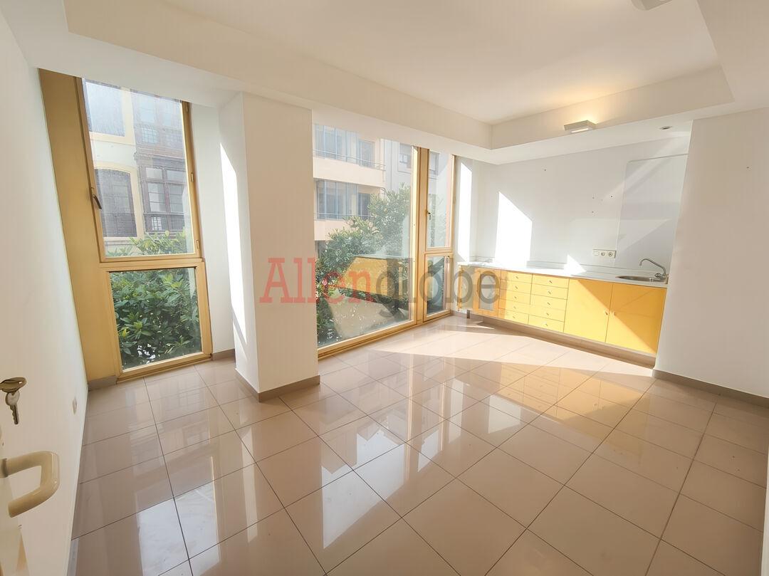 Office for Sale in Oviedo
