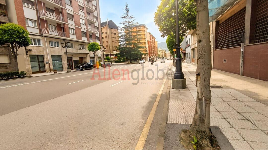 Piso en Venta en Oviedo