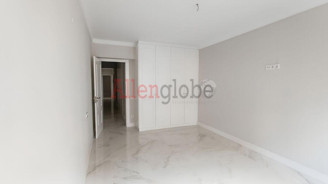 Piso en Venta en Oviedo