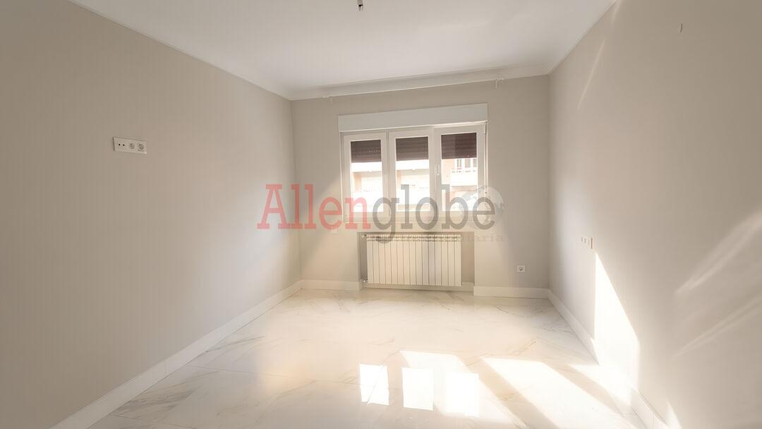 Piso en Venta en Oviedo