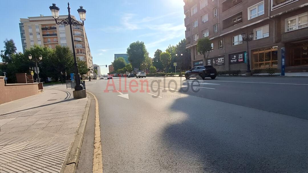 Piso en Venta en Oviedo