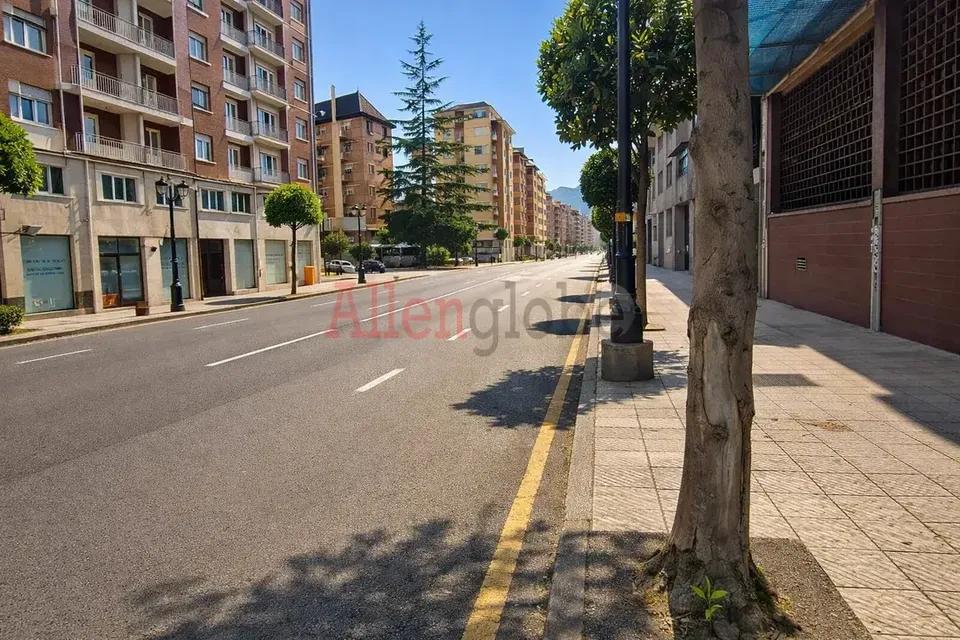 Piso en Venta en Oviedo