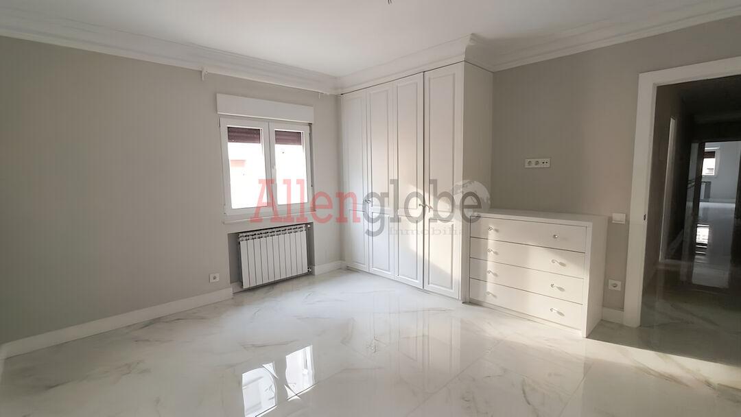 Piso en Venta en Oviedo