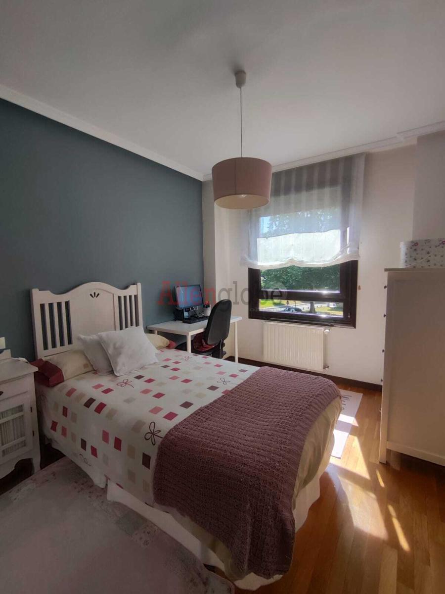 Flat for Sale in Oviedo