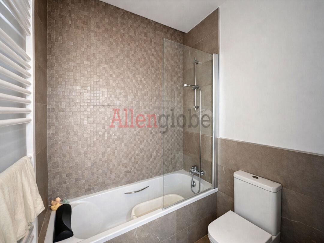 Flat for Sale in Oviedo