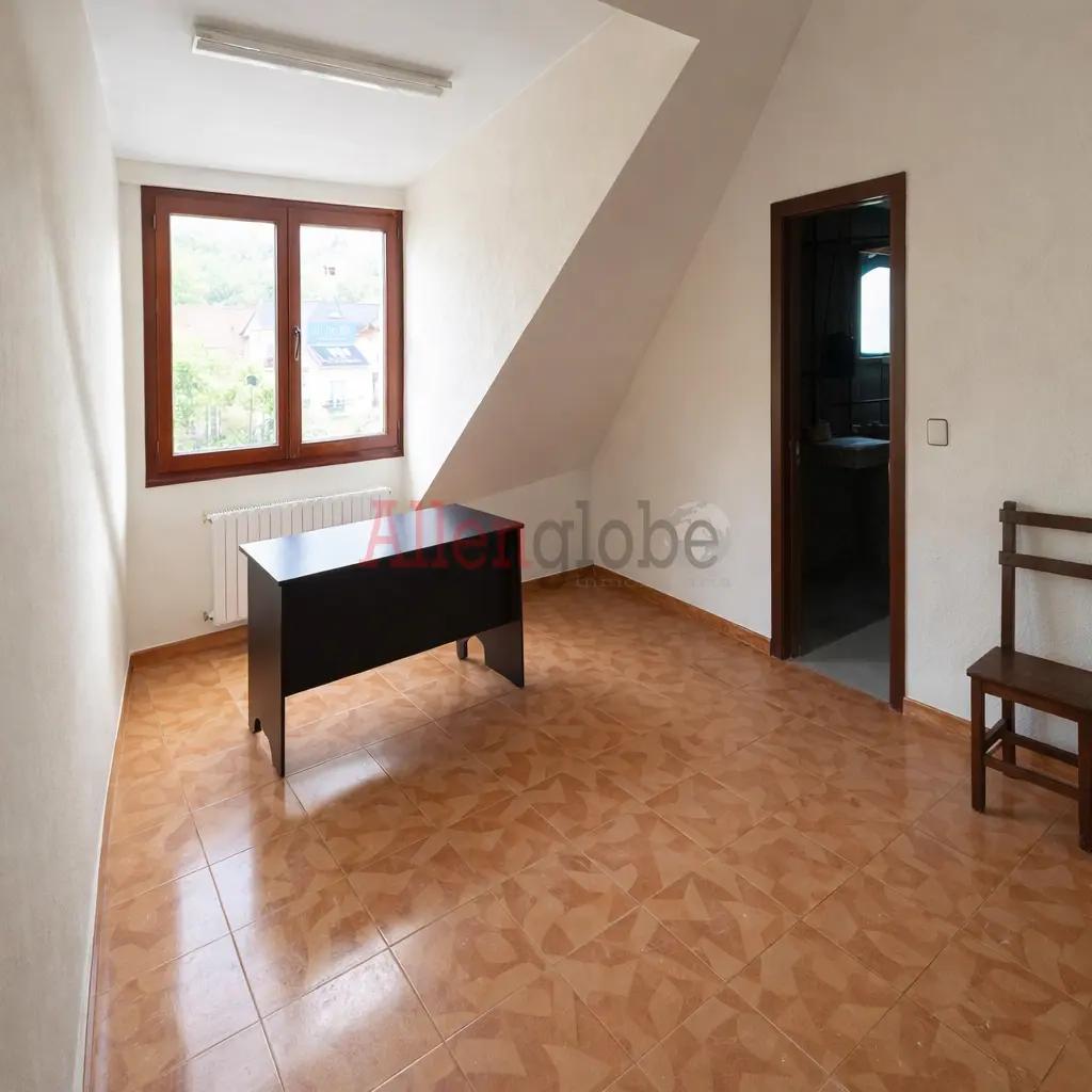 Premise for Sale in Mieres