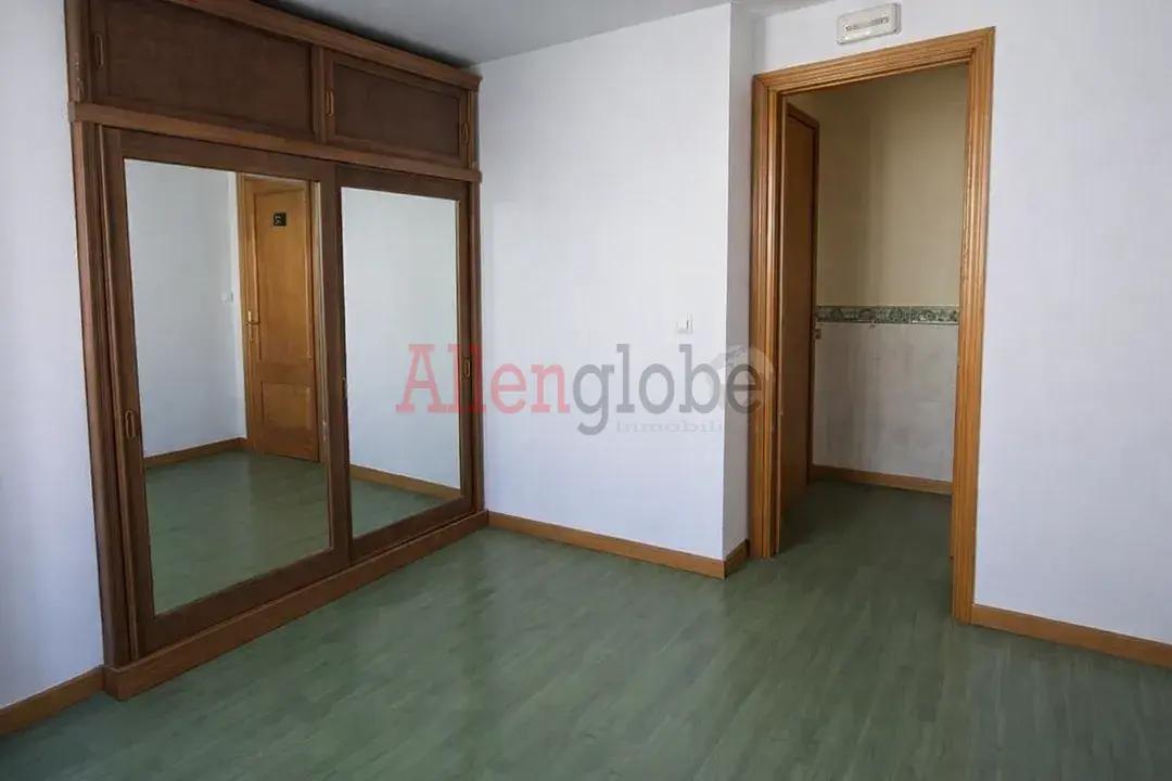 Flat for Sale in Oviedo