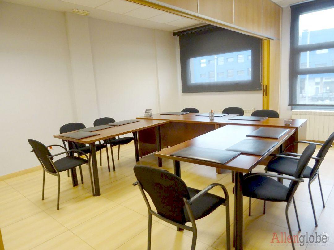 Office for Sale in Llanera