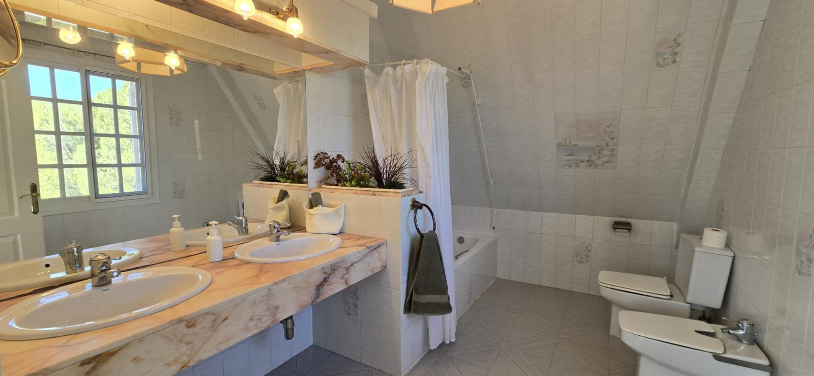 Villa for Sale in Alhaurín de la Torre
