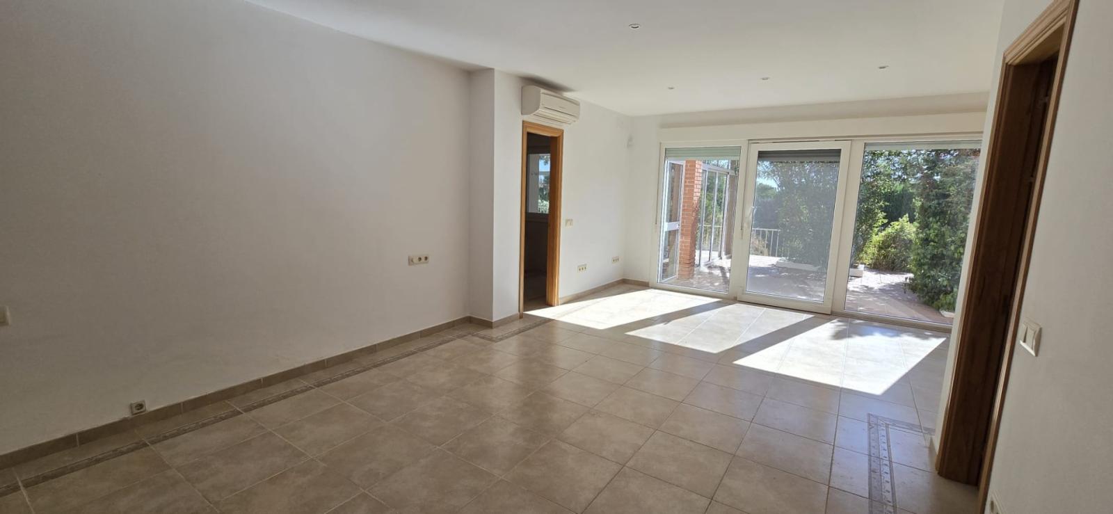 Villa for Sale in Alhaurín de la Torre