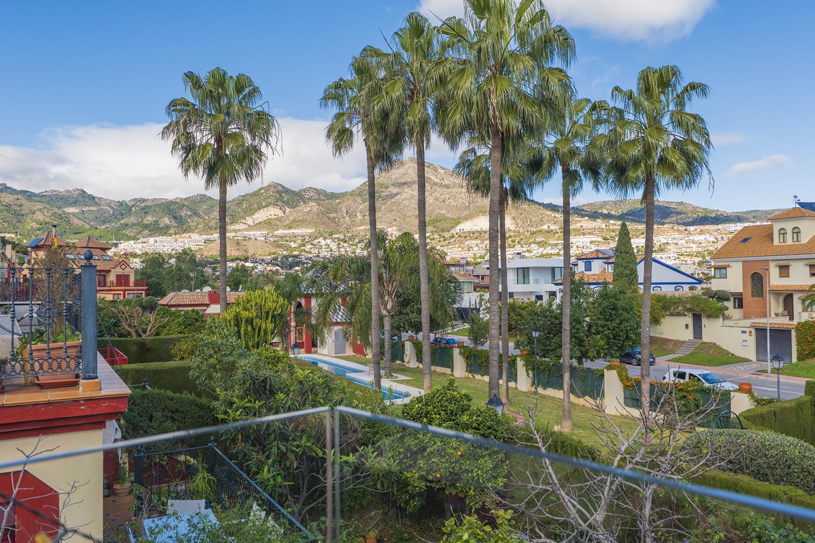 Semi-detached House for Sale in Benalmádena