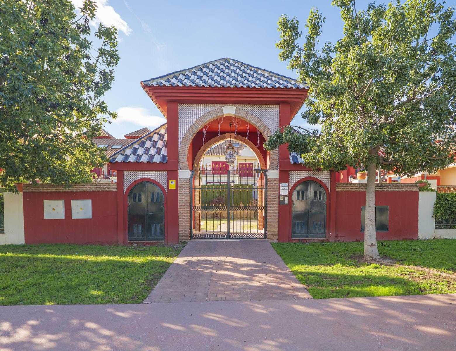 Semi-detached House for Sale in Benalmádena