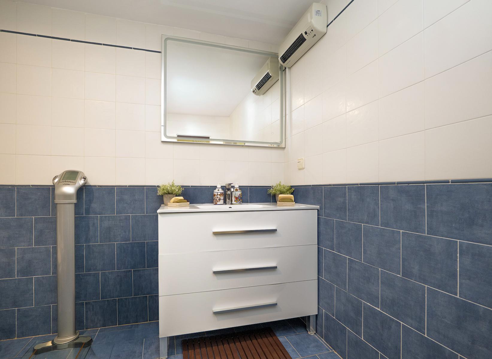 Semi-detached House for Sale in Benalmádena
