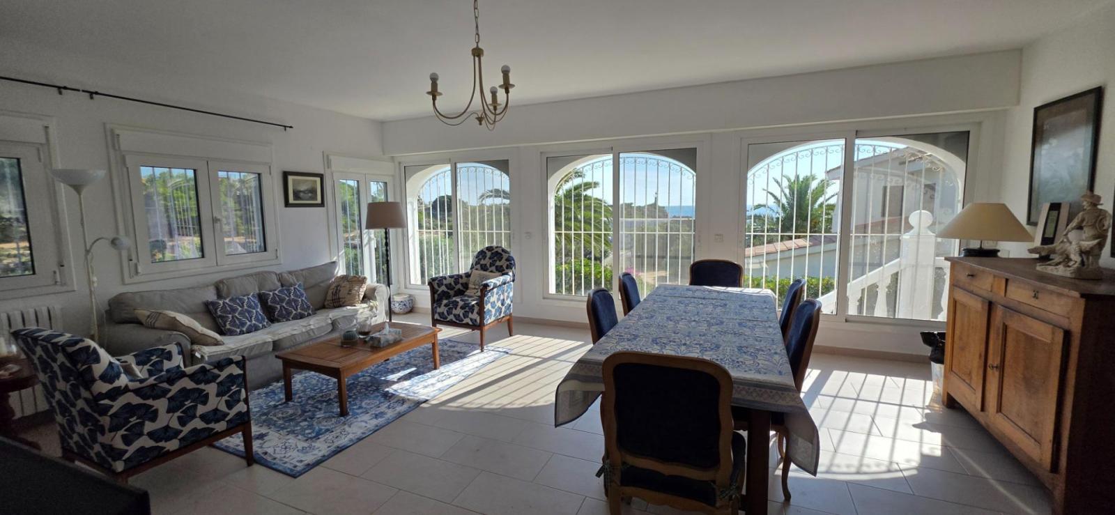 Villa for Sale in L' Ametlla de Mar