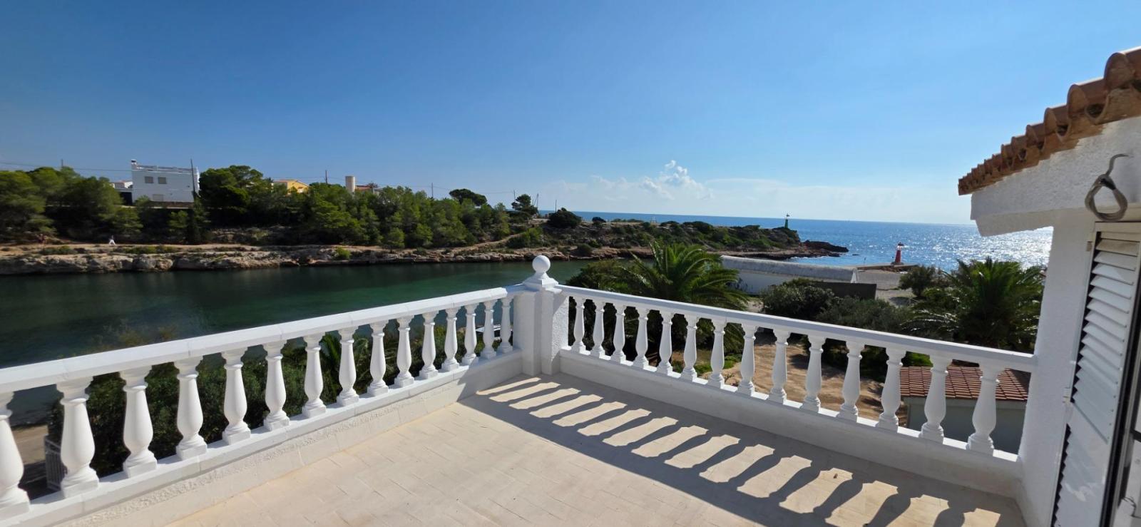 Villa for Sale in L' Ametlla de Mar